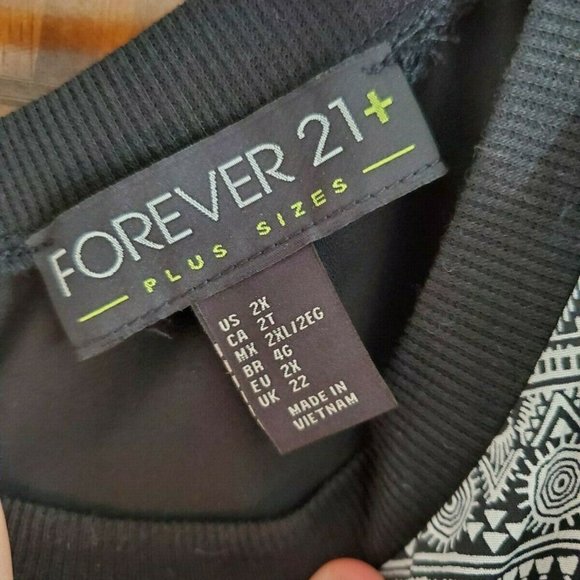 FOREVER 21 Plus Size 2x Black Blue Colorblocked Print Blouse Sheer Open Back - Picture 7 of 7